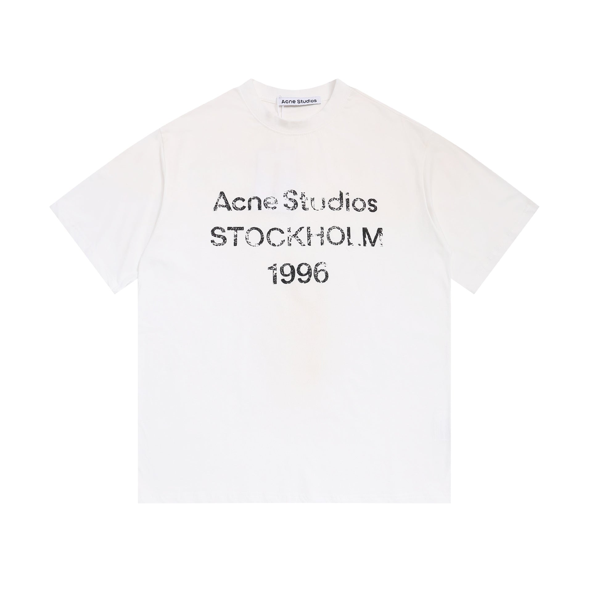 חולצת טי - אקנה סטודיוז