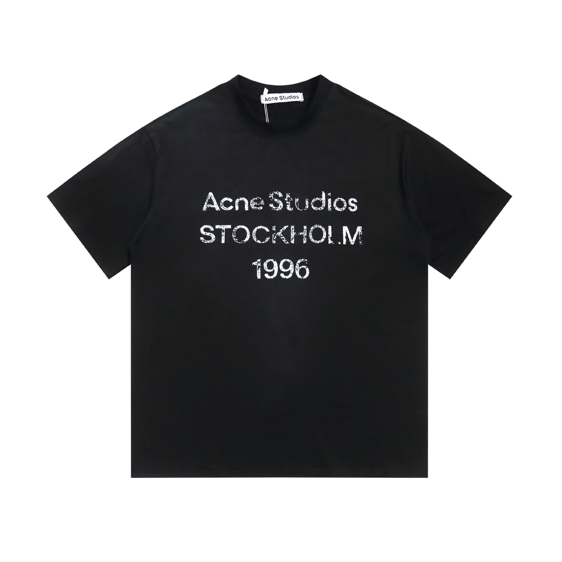 חולצת טי - אקנה סטודיוז